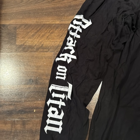 Attack on titan long sleeve shirt - Picture 6 of 6